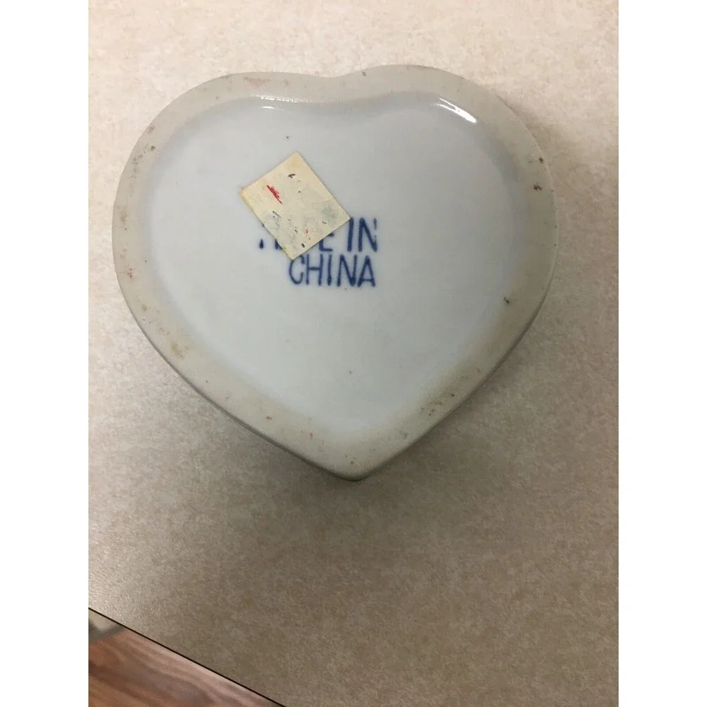 Chinese Porcelain Blue & White Heart Shape  Trinket Box